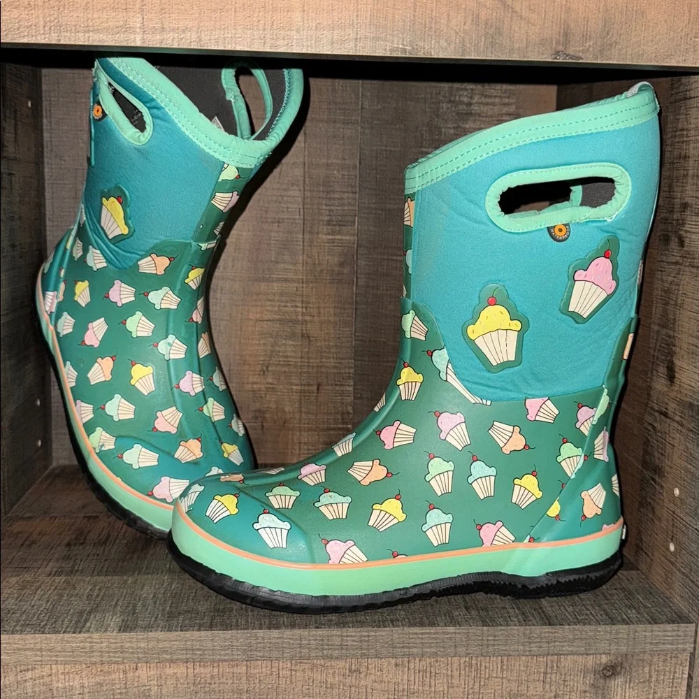 BOGS Cupcake  Boot- size 5
